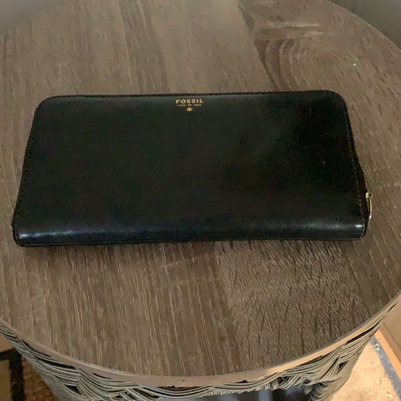 Fossil wallet - Picture 1 of 3